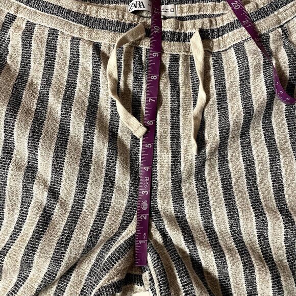 Zara Striped Black and Cream Women Shorts - Picture 6 of 11